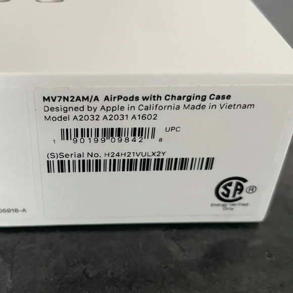Apple AirPods generation 2 with case